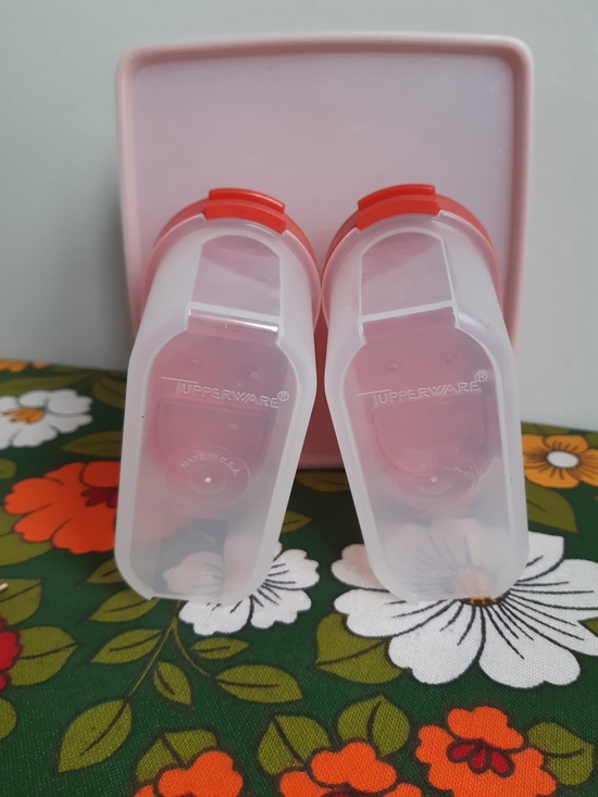 Retro Tupperware Spice Shaker Set with Storage Box - Picture 3 of 5